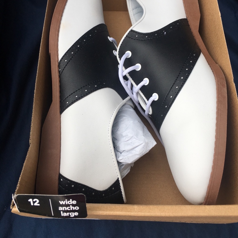 ✨LAST PAIR✨ Awesome Saddle Shoes - Picture 3 of 5